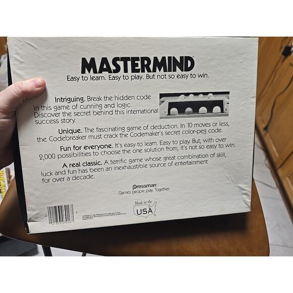 Vintage 1981 Pressman Mastermind Strategy Hidden Code Peg Board Game - Complete - Picture 4 of 5